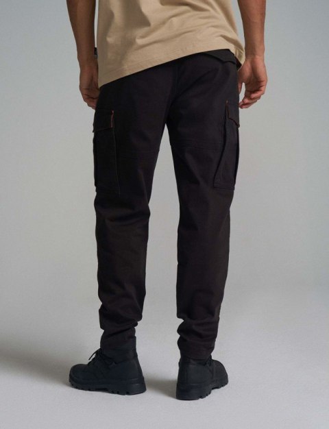 DIVERSE EXTREME TEAM SPODNIE DKR CARGO 09 KOLOR CZARNY ROZMIAR 36