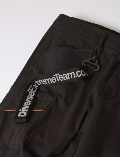 DIVERSE EXTREME TEAM SPODNIE DKR CARGO 09 KOLOR CZARNY ROZMIAR 36