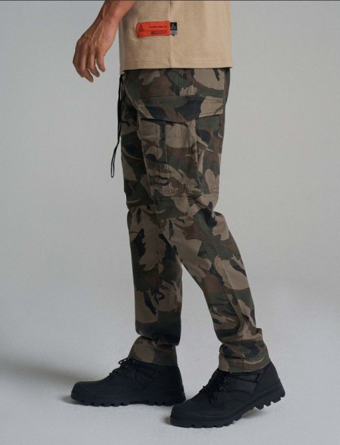 DIVERSE EXTREME TEAM SPODNIE DKR CARGO 09 KOLOR KAMO ROZMIAR 31