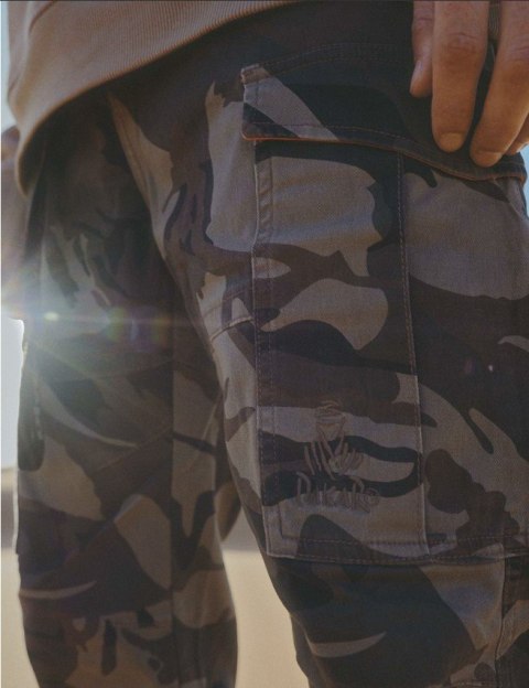 DIVERSE EXTREME TEAM SPODNIE DKR CARGO 09 KOLOR KAMO ROZMIAR 31