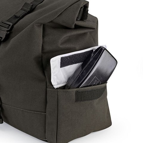 KAPPA 2025 01 TORBA NA SIEDZENIE, BAGAŻNIK LUB RAMIĘ 26L CAFE RACER RAMBLER WYS. 29XSZER. 48XGŁ. 19CM OLIWKOWY CIE KAPPA 2025 01 TORBA NA SIEDZENIE, BAGAŻNIK LUB RAMIĘ 26L CAFE RACER RAMBLER WYS. 29XSZER. 48XGŁ. 19CM OLIWKOWY CIE