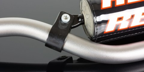 RENTHAL KIEROWNICA 7 8 CALA 22MM MX HANDLEBAR SILVER RM RMZ 125 250 `96-01 PADDED Z GĄBKĄ