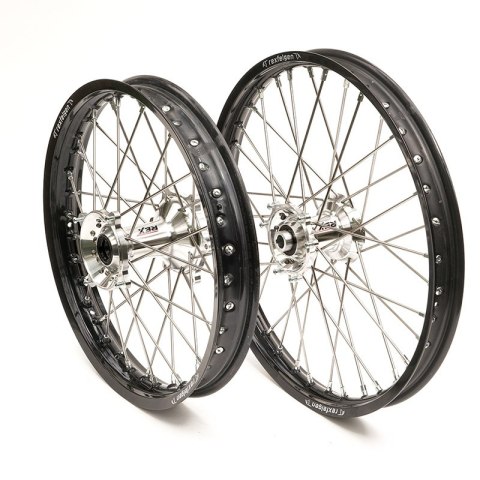 REX WHEELS KOŁO TYŁ 18 CALI 18-2,15 BLACK FELGA/SILVER PIASTA OŚ 20 M