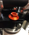 SCAR RACING ŚRUBA GÓRNEJ PÓŁKI ZAWIESZENIA PRZÓD KTM WP UNI POMARAŃCZOWY
