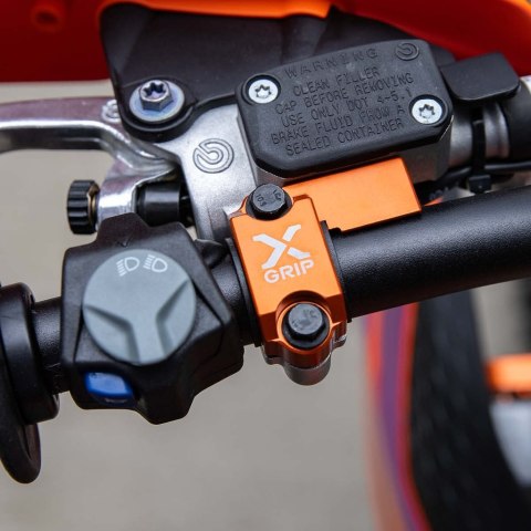 X-GRIP OSŁONA OBEJMA WZMOCNIENIE POMPY SPRZĘGŁA ANTI BREAK CLAMP CLUTCH BREMBO PO 2024 ROKU BETA,KTM, HUSQVARNA,SHERCO,GASGAS